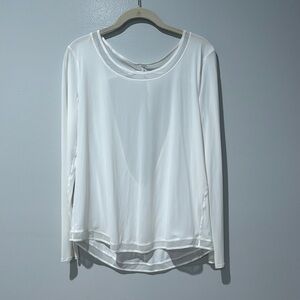 Lululemon Women's Mix and Mesh Top Size 10 
Cutout Back Running Training